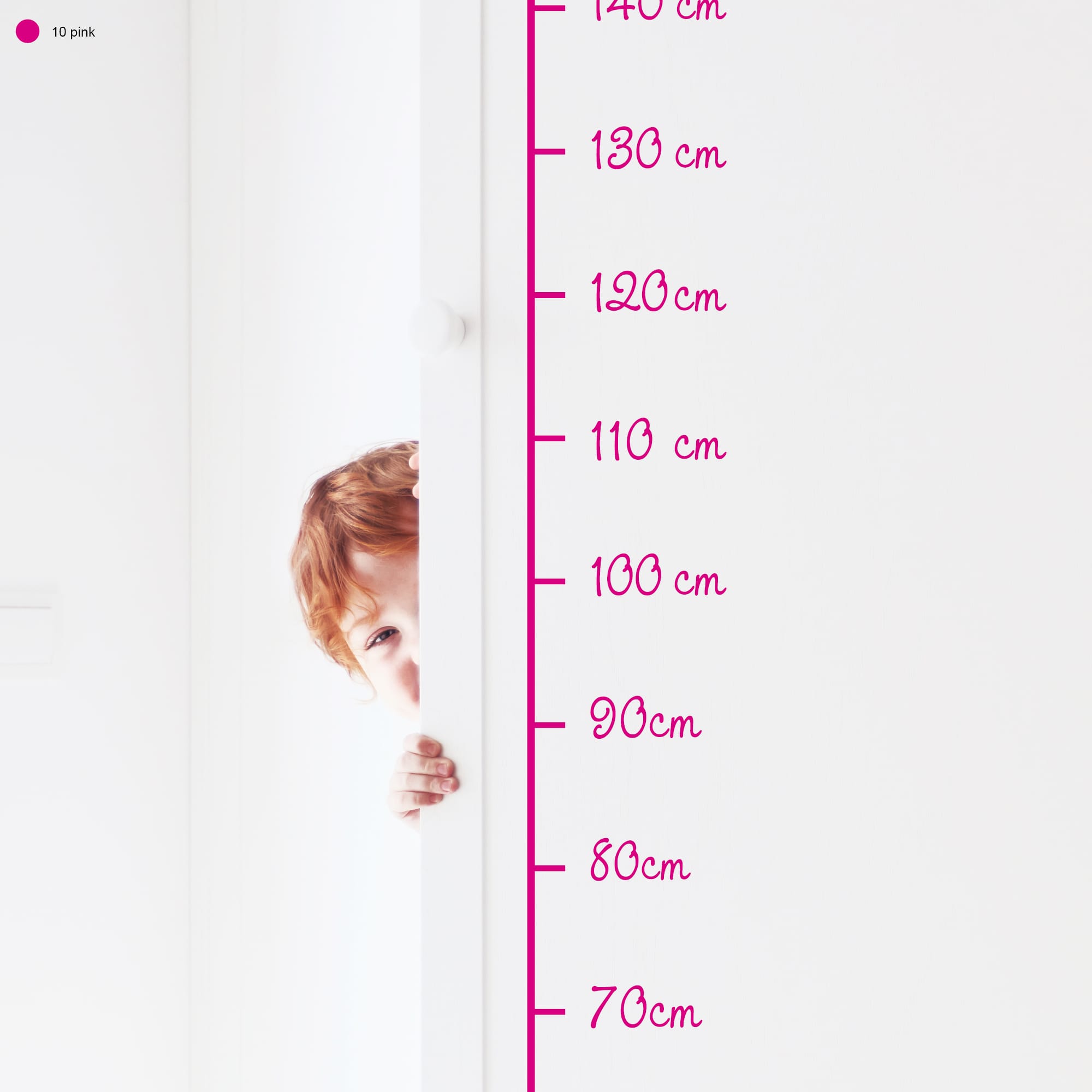 Auf dem Bild ist das Produkt: Wandtattoo Messlatte Maßband 40 – 160 cm konturgeschnitten – ohne Hintergrundfolie, 10 cm Abstand Maßband zum Preis von €18.90 abgebildet.