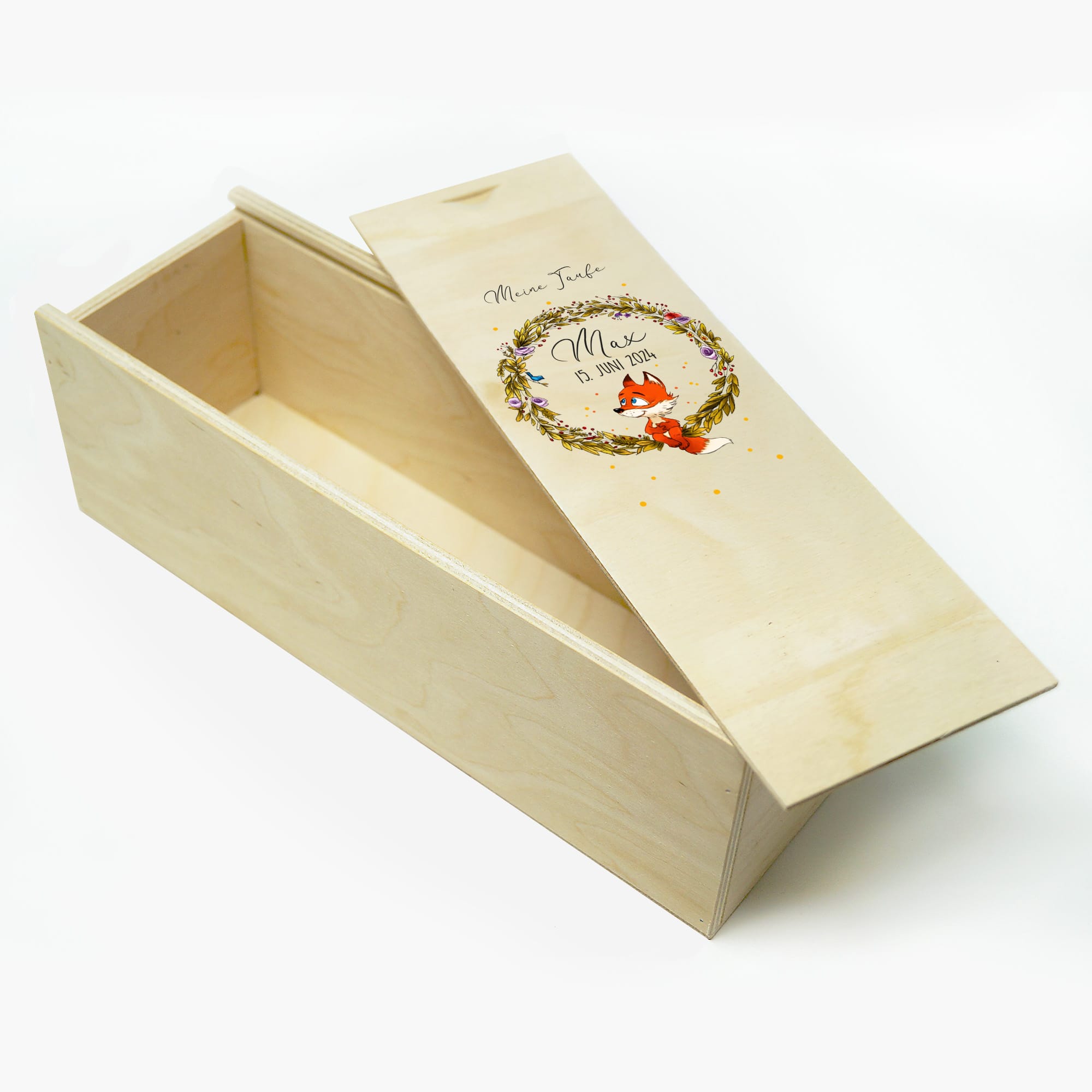 Auf dem Bild ist das Produkt: Taufkerze Kerze zur Taufe oder Geburt personalisiert Blumenkranz Fuchs mit Name Datum Taufspruch zum Preis von €5.90 abgebildet.